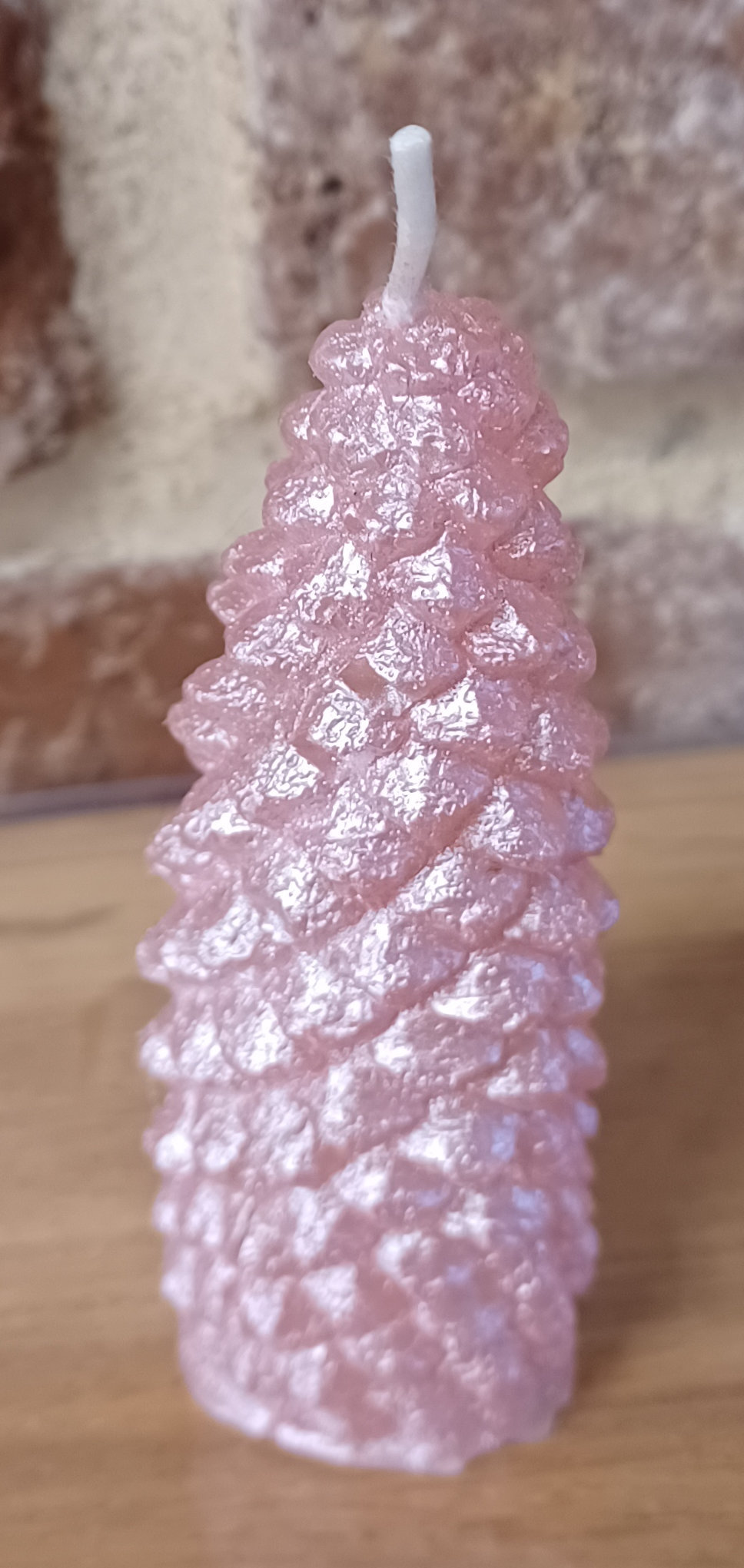 NO03_pomme_de_pin_fine_rose