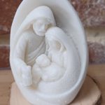 Sainte famille dans un oeuf